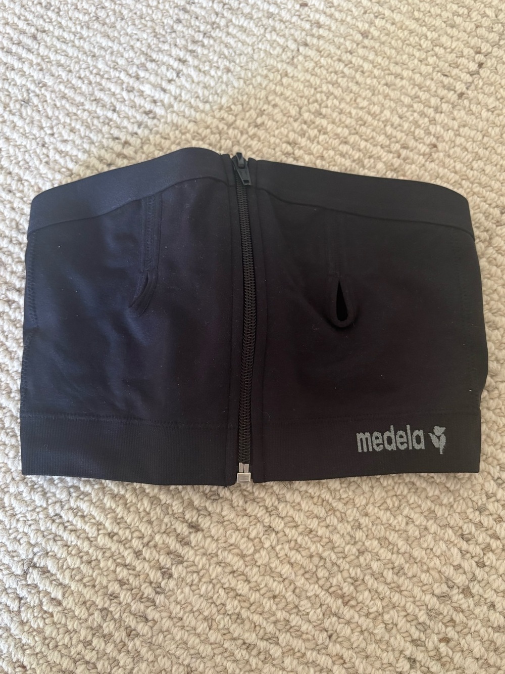 Medela Hands-Free Pumping Bustier Bra – Black, Size S